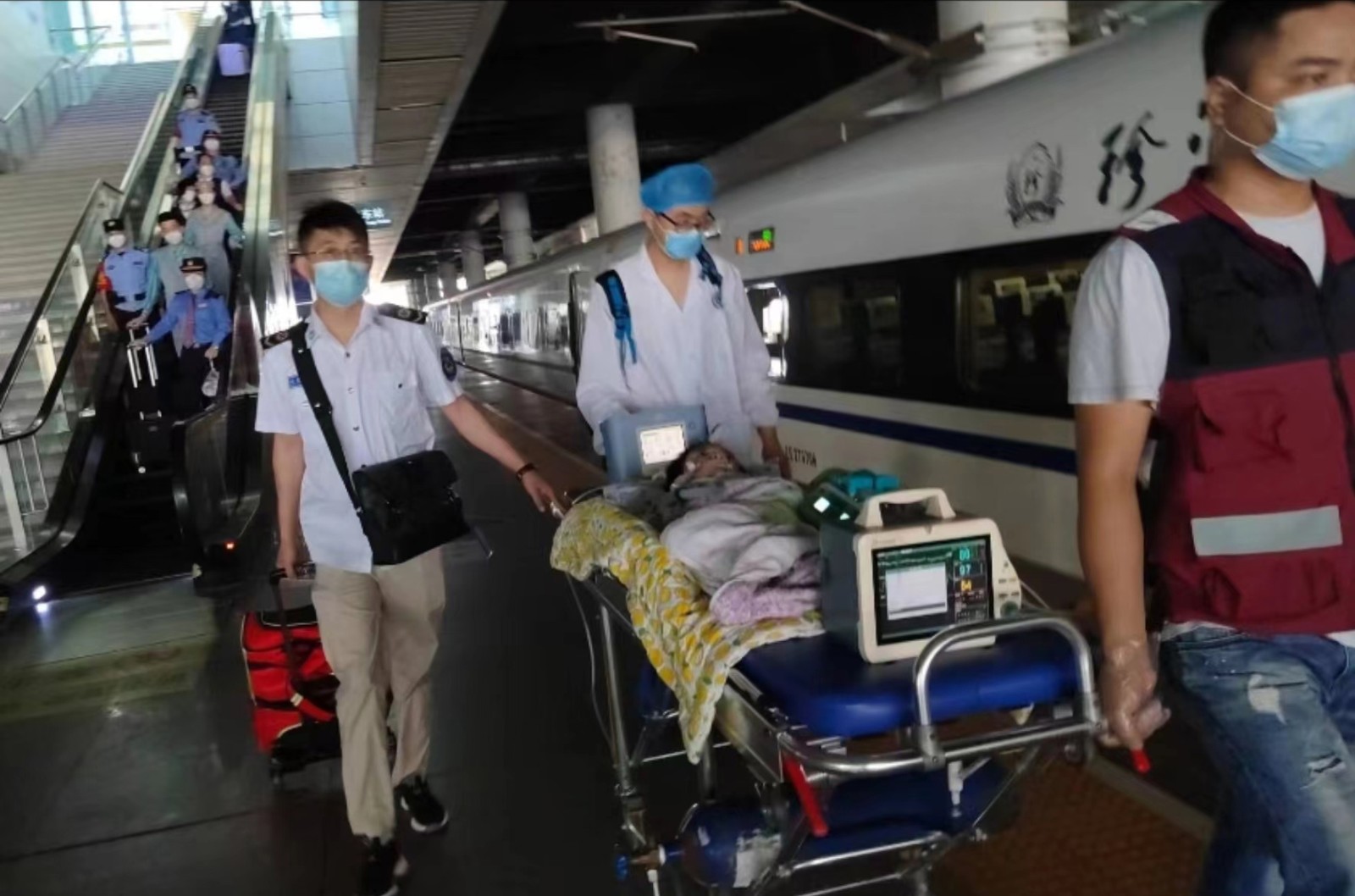 嘉黎县高铁转运公司